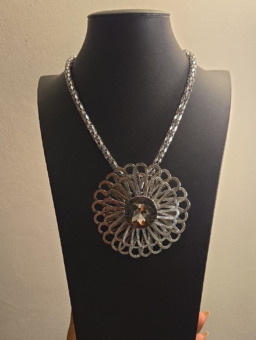 Elegant Silver-Tone Floral Pendant Necklace with Ash Crystal